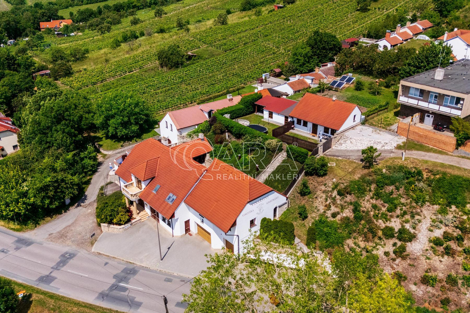 Prodej ubytovacího objektu 713 m² – fotografie 3