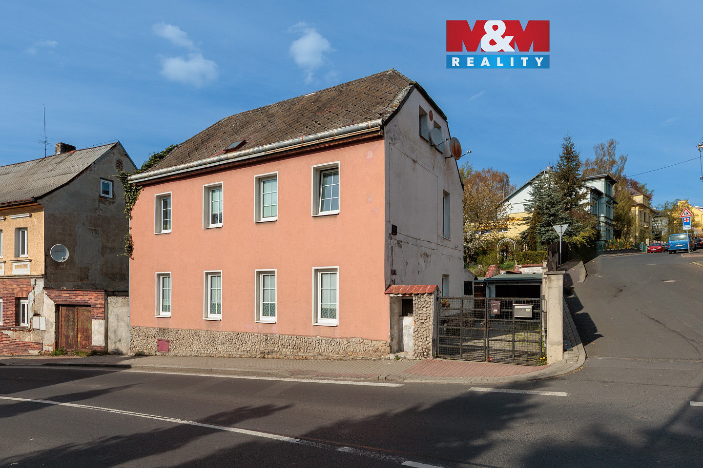 Prodej nájemního domu, činžáku 260 m²