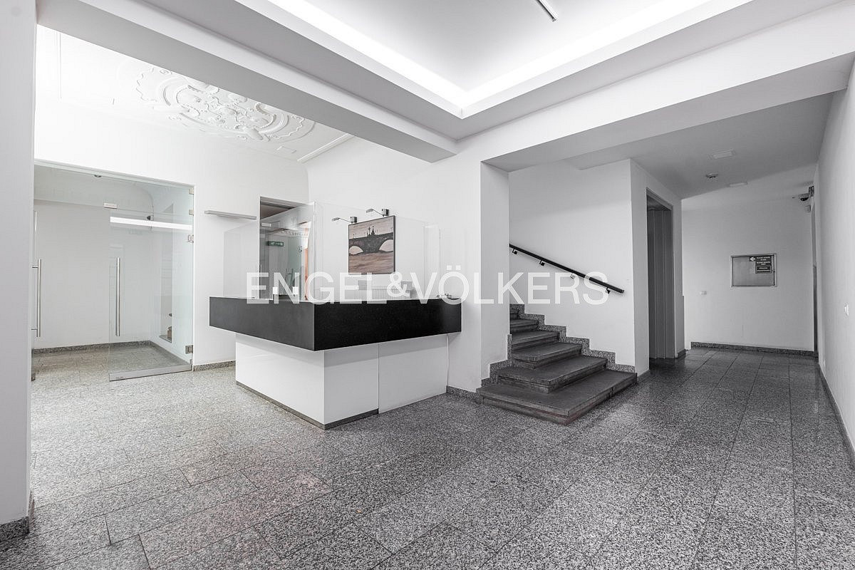 Pronájem skladovacích prostor 329 m² – fotografie 2