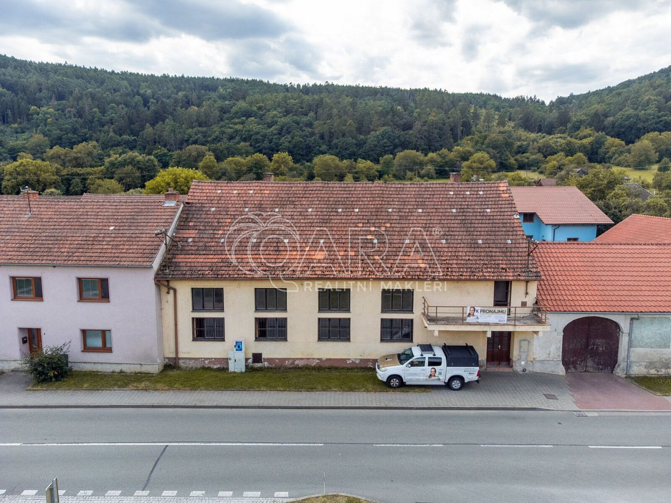 Pronájem obchodních prostor 440 m² – fotografie 2