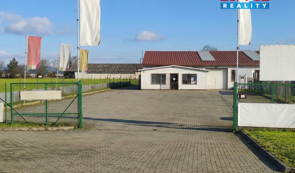 Prodej obchodních prostor 972 m², Kly – náhled fotky 3