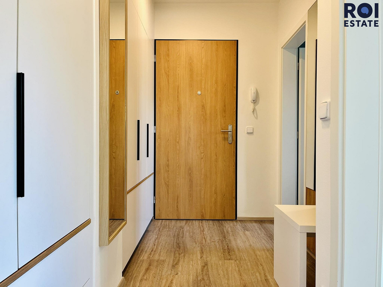 Pronájem bytu 2+kk 44 m² – pohled 6