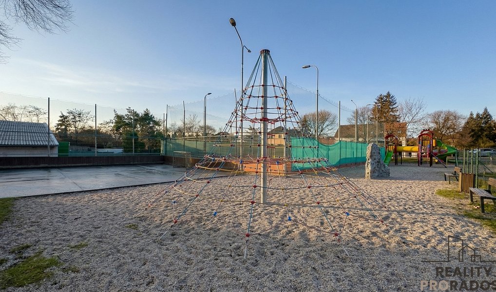 Prodej domu 200 m² s pozemkem 1 688 m², Plzeň – náhled fotky 35