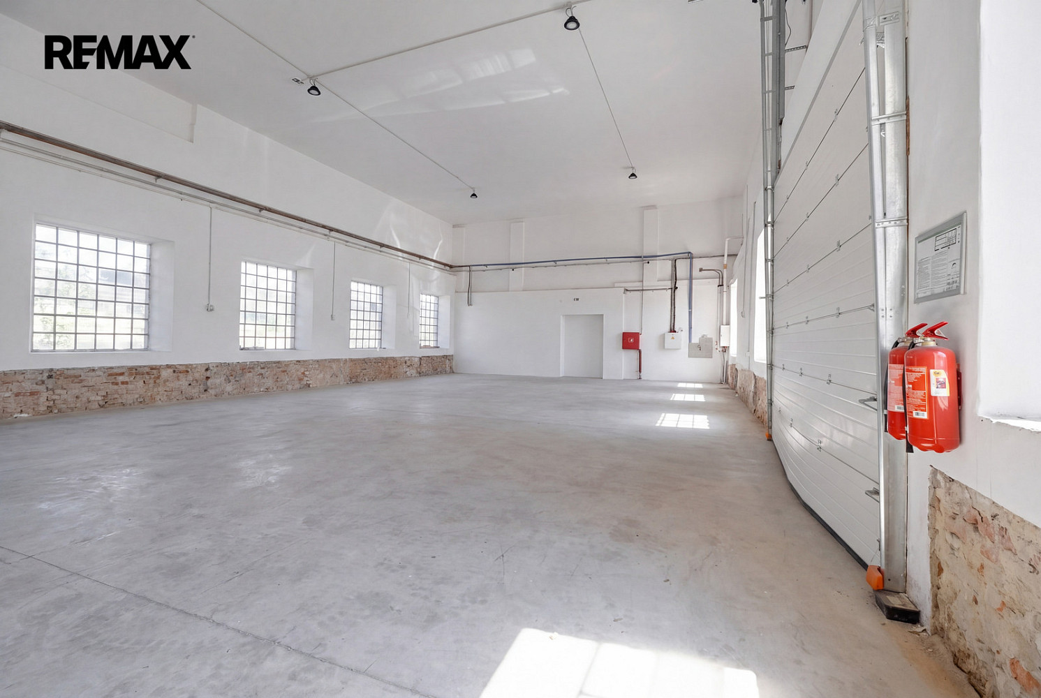 Pronájem skladovacích prostor 274 m² — photo 2