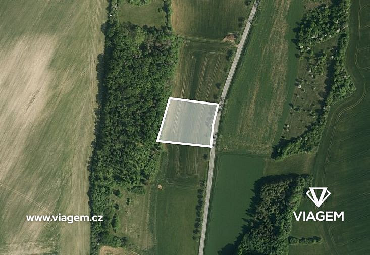 Prodej pole 735 m²