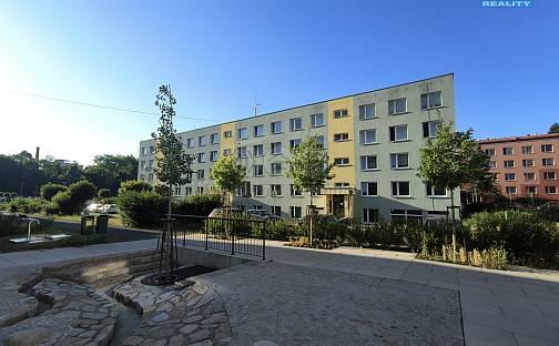 Prodej obchodních prostor 84 m², Na Dolíkách, Slaný, okres Kladno