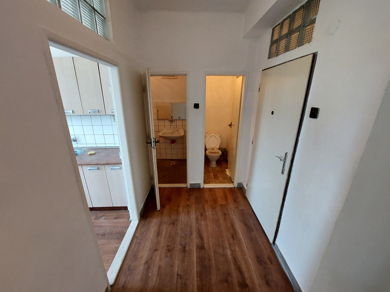 Pronájem bytu 2+1 92 m² – fotografie 4