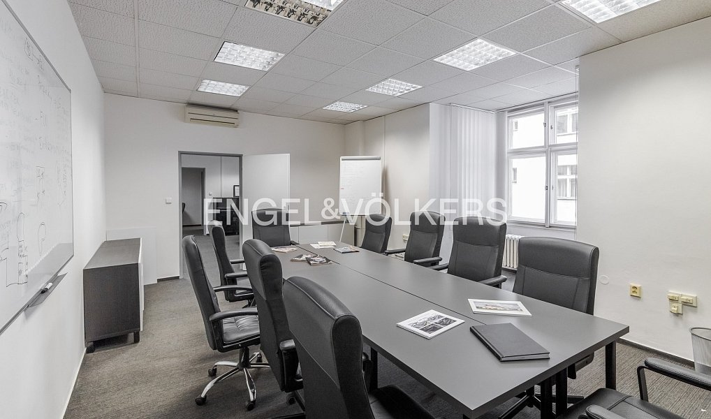 Pronájem kanceláře 92 m², Praha – náhled fotky 2