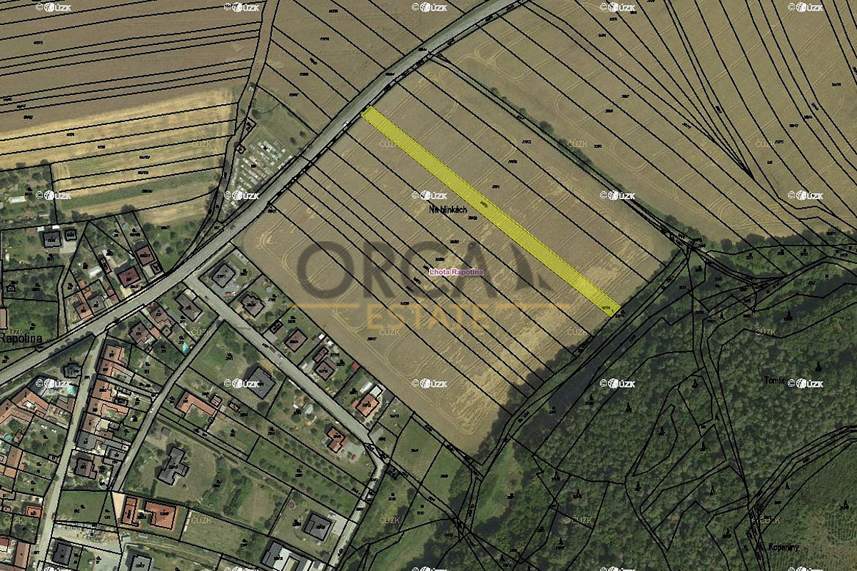 Prodej stavebního pozemku 2 050 m² – pohled 2