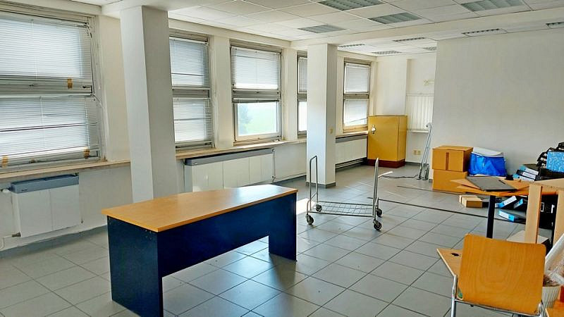 Pronájem kanceláře 204 m² – fotografie 2