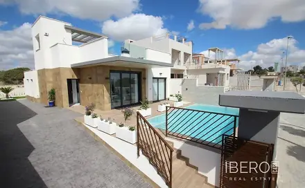Prodej domu 135 m² s pozemkem 500 m², San Miguel de Salinas, Španělsko