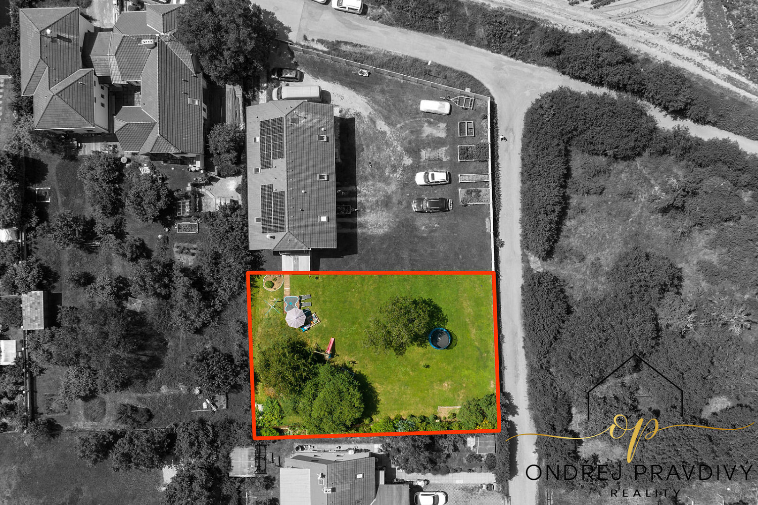 Prodej stavebního pozemku 770 m² – fotografie 4