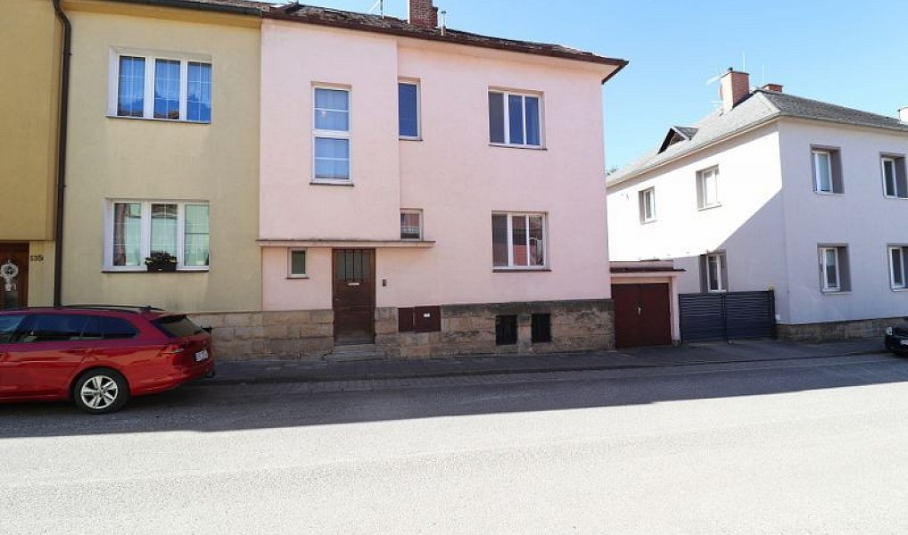 Prodej domu 220 m² s pozemkem 239 m², Hořice – náhled fotky 2