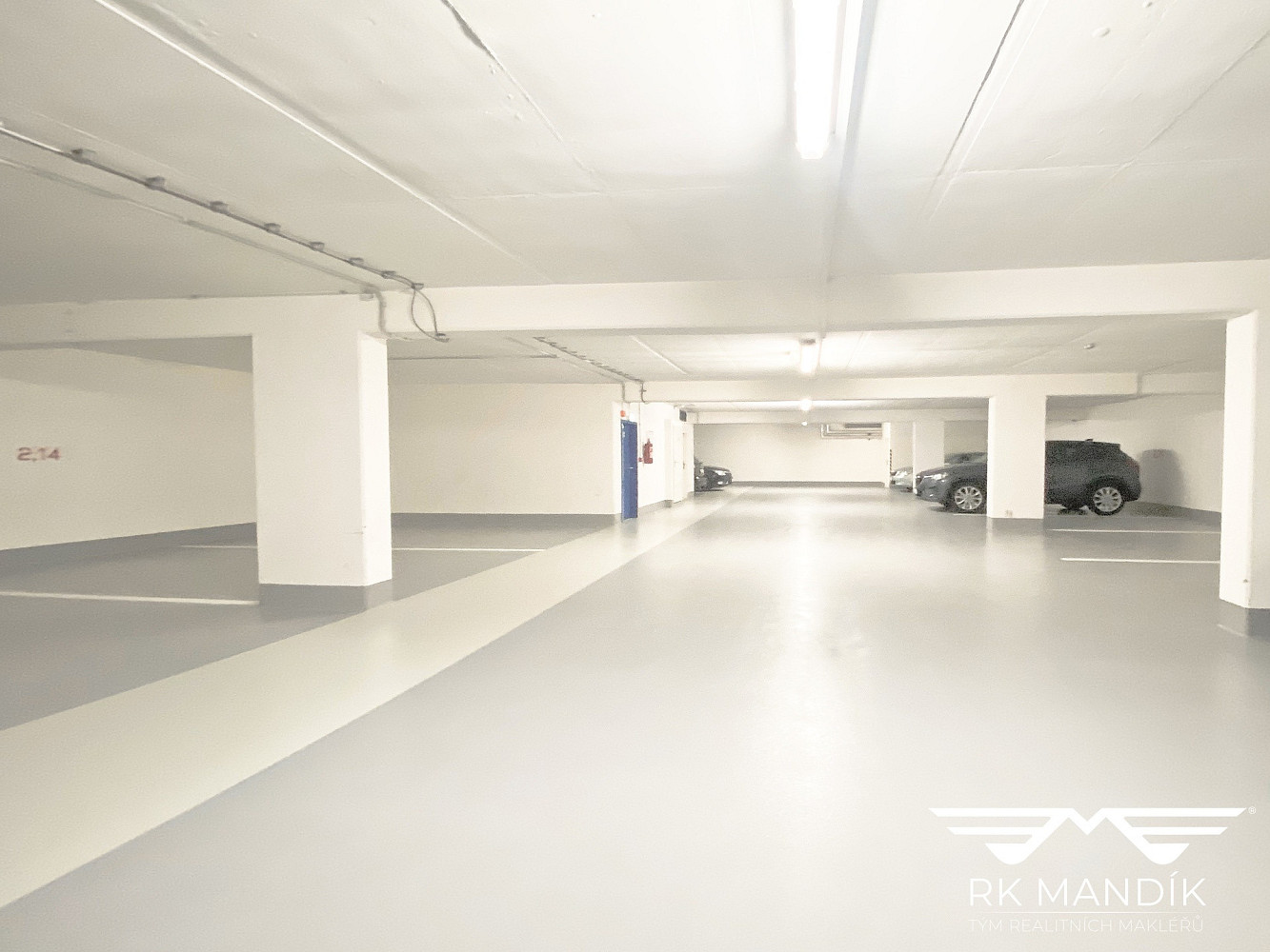 Garážové stání, 10m2 - ul. Kytlická 780, Praha - Prosek – fotografie 2