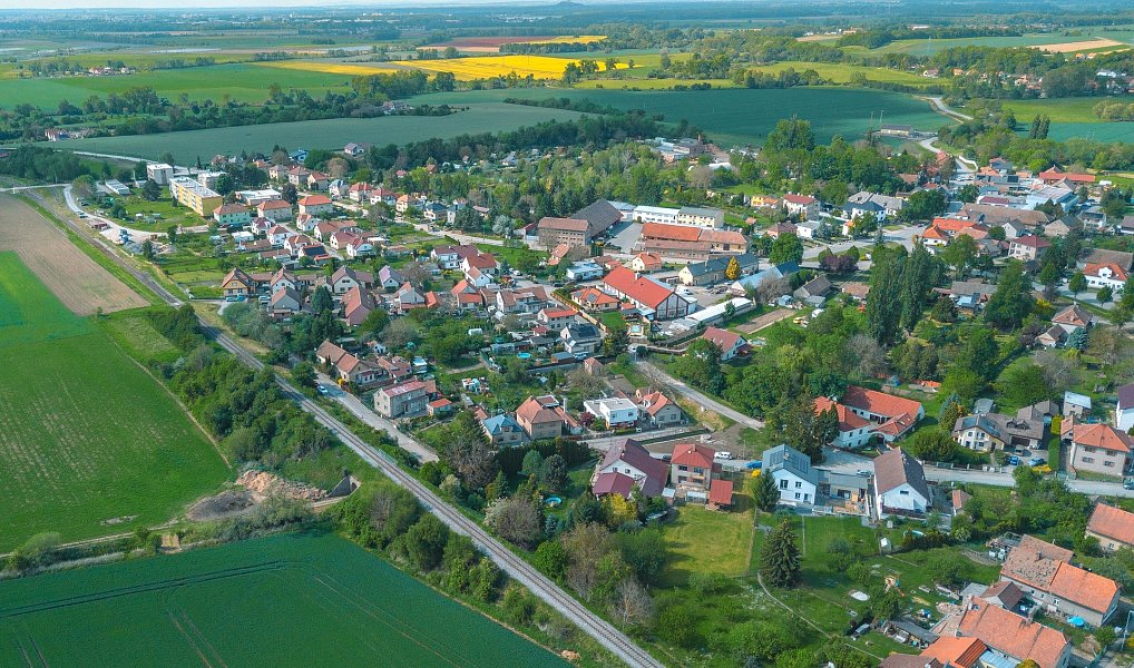 Prodej stavebního pozemku 1 085 m², Úhřetice – náhled fotky 10