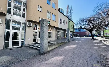 Pronájem kanceláře 52 m², Národní třída, Hodonín
