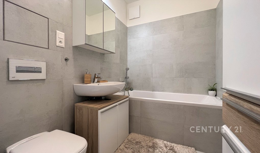 Pronájem bytu 2+kk 56 m², Praha – náhled fotky 12