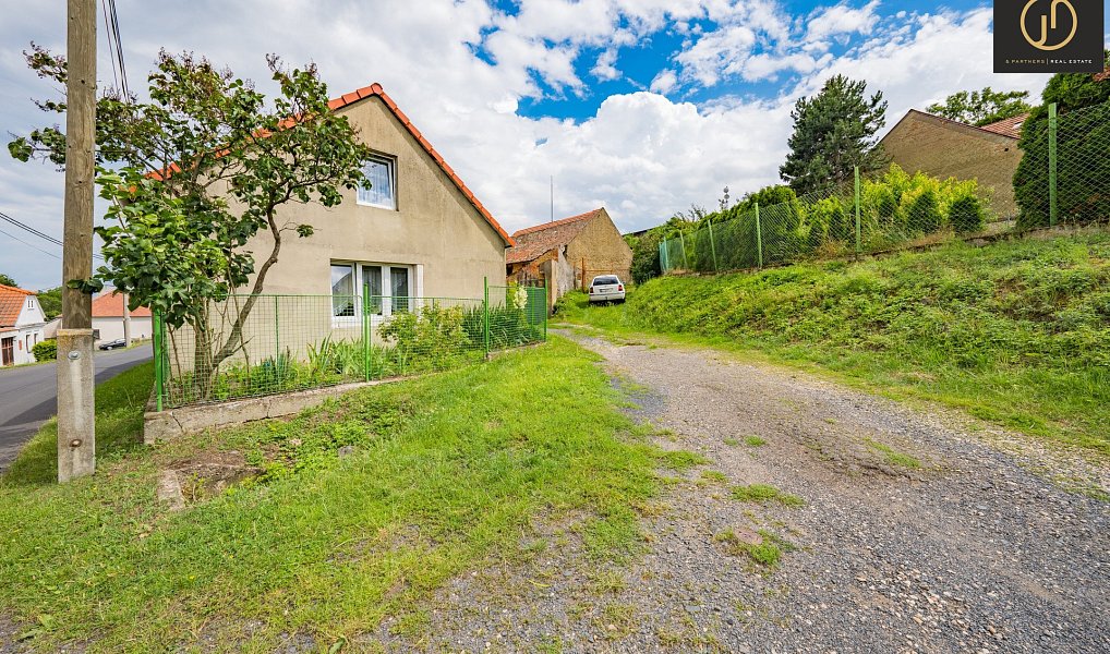 Prodej domu 262 m² s pozemkem 2 342 m², Chožov – náhled fotky 28