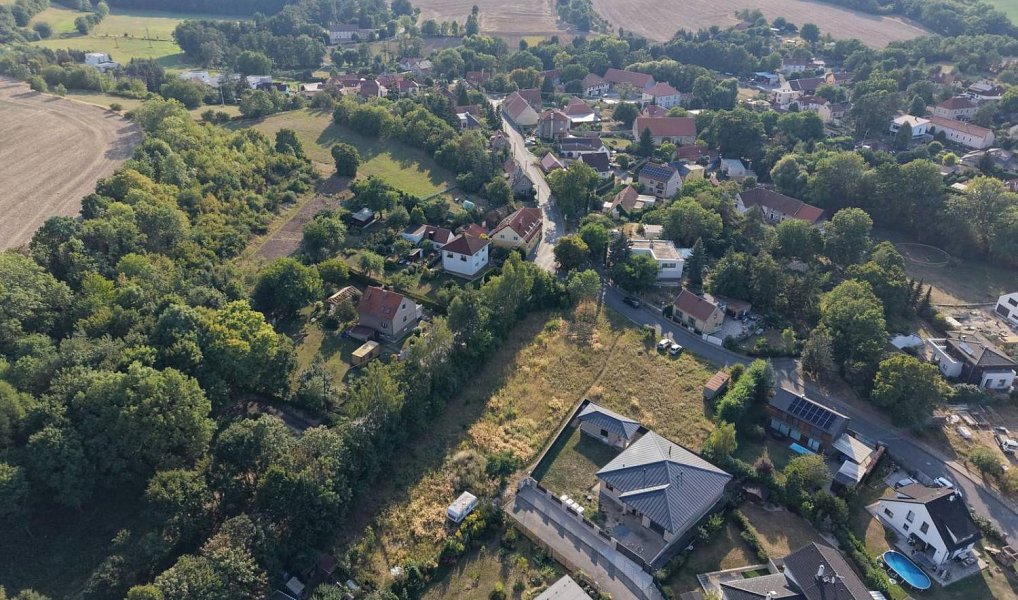 Prodej stavebního pozemku 986 m², Běloky – náhled fotky 2