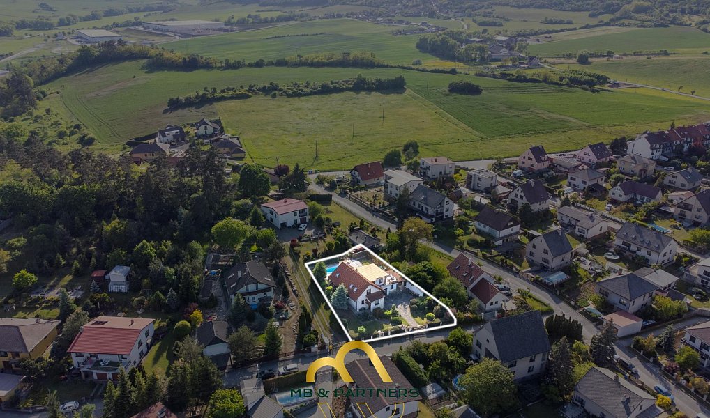 Prodej domu 232 m² s pozemkem 978 m², Zdice – náhled fotky 37