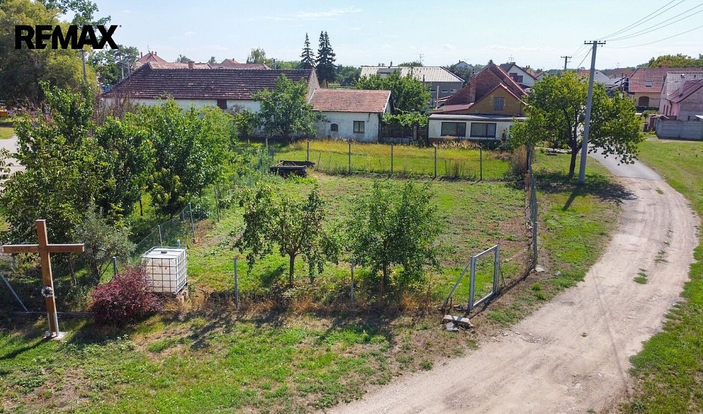 Prodej stavebního pozemku 300 m², Dobré Pole – náhled fotky 3
