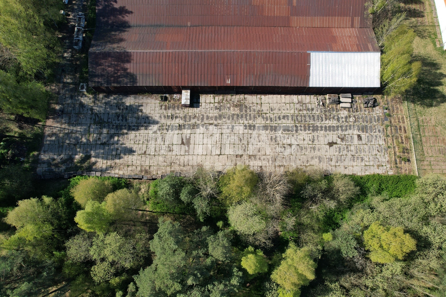 Pronájem komerčního pozemku 1 800 m² – fotografie 4