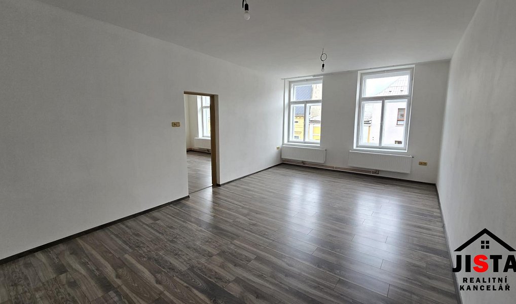 Pronájem bytu 3+1 96 m², Šternberk – náhled fotky 2