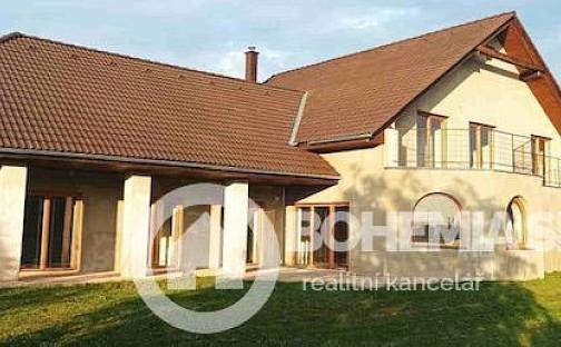 Prodej domu 290 m² s pozemkem 750 m², Staré Hradiště - Hradiště na Písku, okres Pardubice