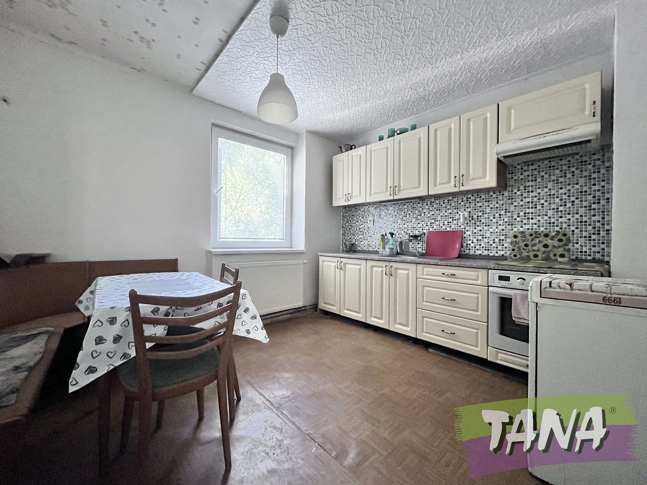 Prodej domu 219 m² s pozemkem 3 334 m² – fotografie 2