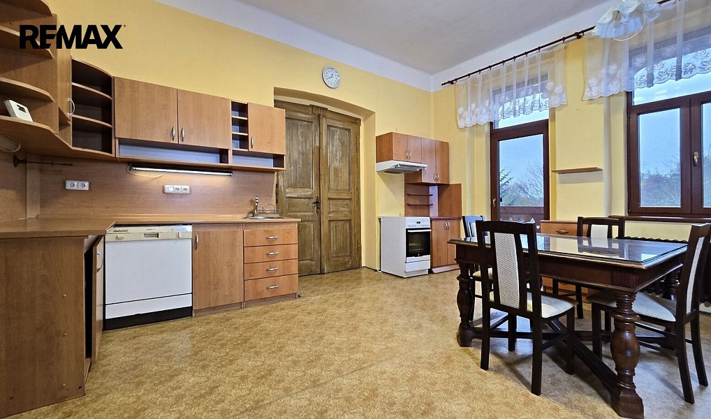 Prodej domu 960 m² s pozemkem 4 964 m², Liběchov – náhled fotky 9