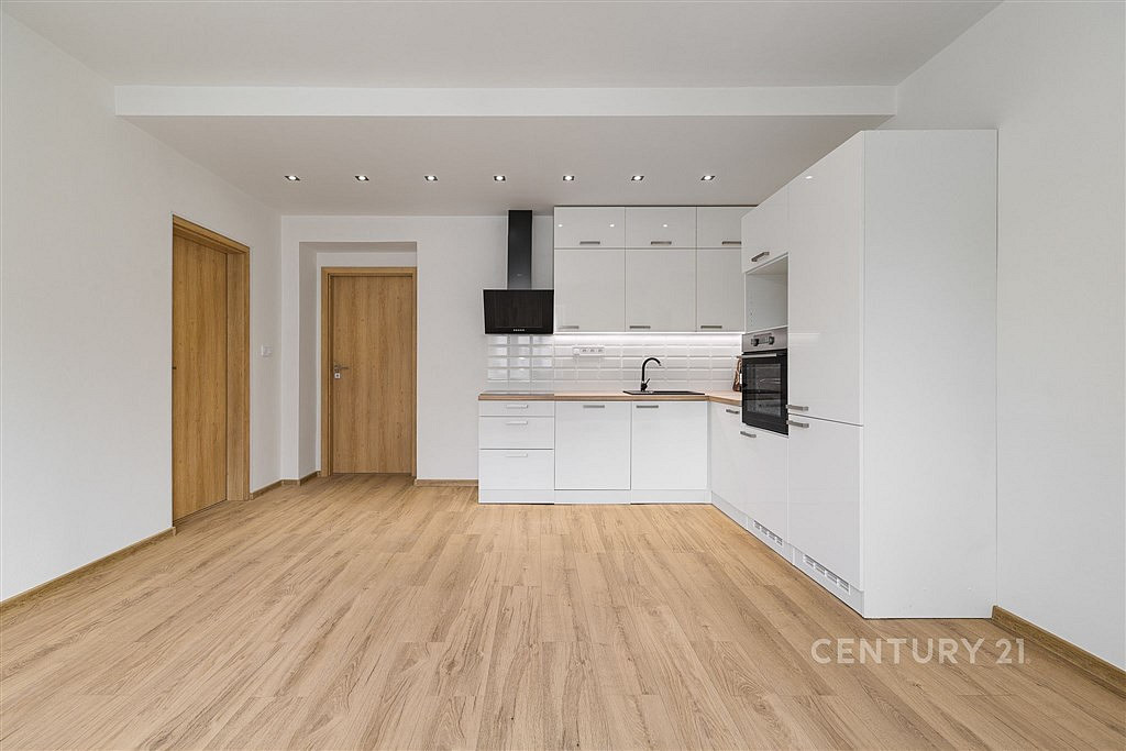 Pronájem bytu 2+kk 56 m²