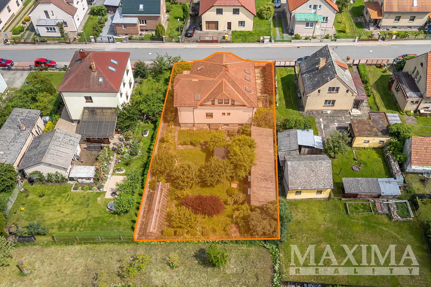 Prodej domu 270 m² s pozemkem 784 m² — photo 2