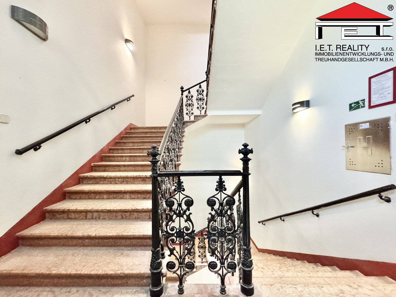Pronájem kanceláře 283 m² – fotografie 4