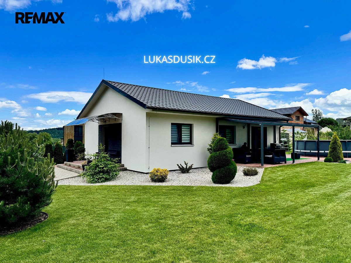 Prodej domu 97 m² s pozemkem 1 079 m²