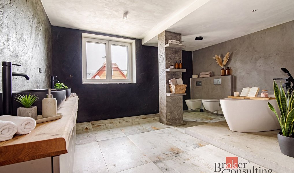 Prodej domu 257 m² s pozemkem 767 m², Staré Město – náhled fotky 9