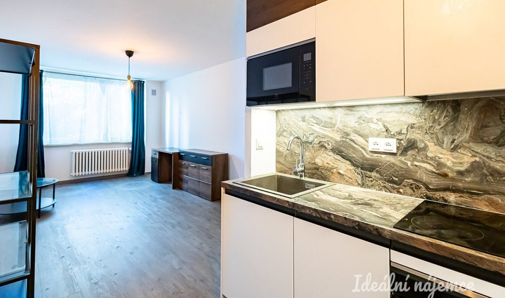 Pronájem bytu 2+kk, 43 m², Horní Měcholupy - Praha 15, Praha