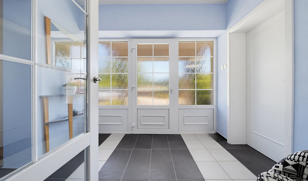 Prodej domu 300 m² s pozemkem 1 491 m², Luženičky – náhled fotky 24