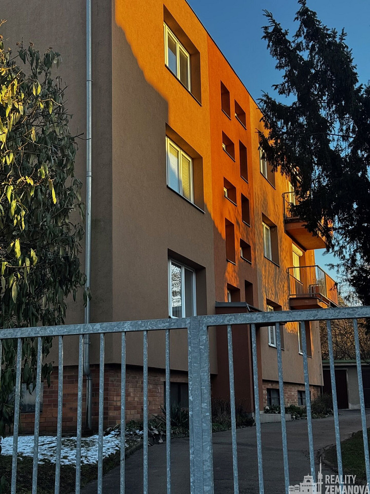 Pronájem bytu 1+1 38 m²