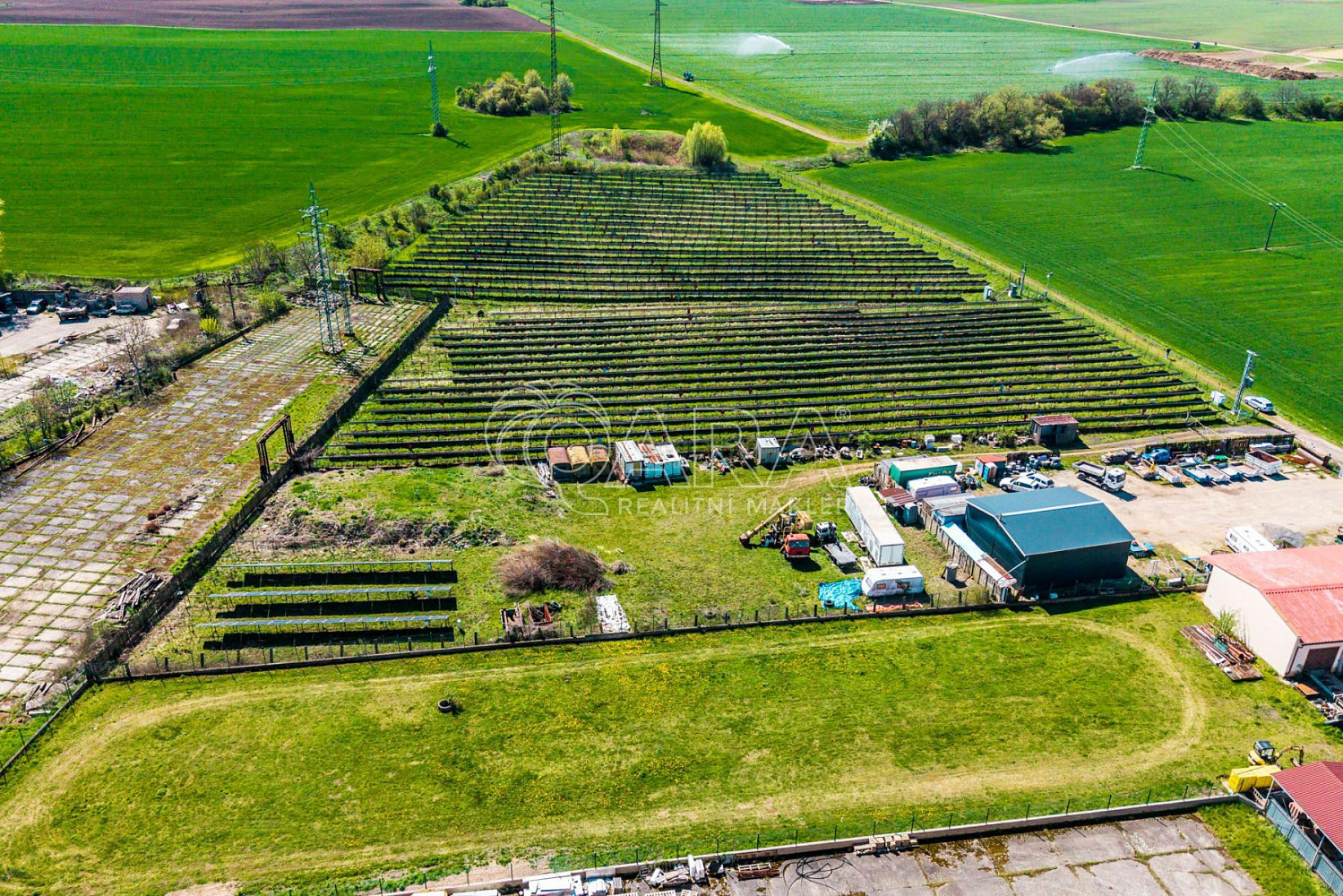 Prodej komerčního pozemku 1 000 m² – fotografie 4