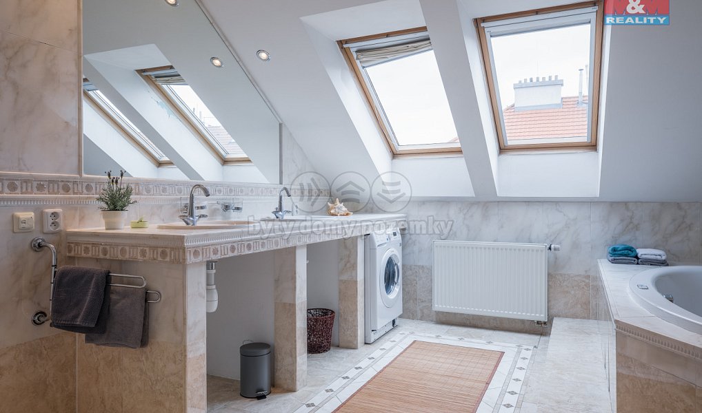 Pronájem bytu 5+1 160 m², Praha – náhled fotky 7