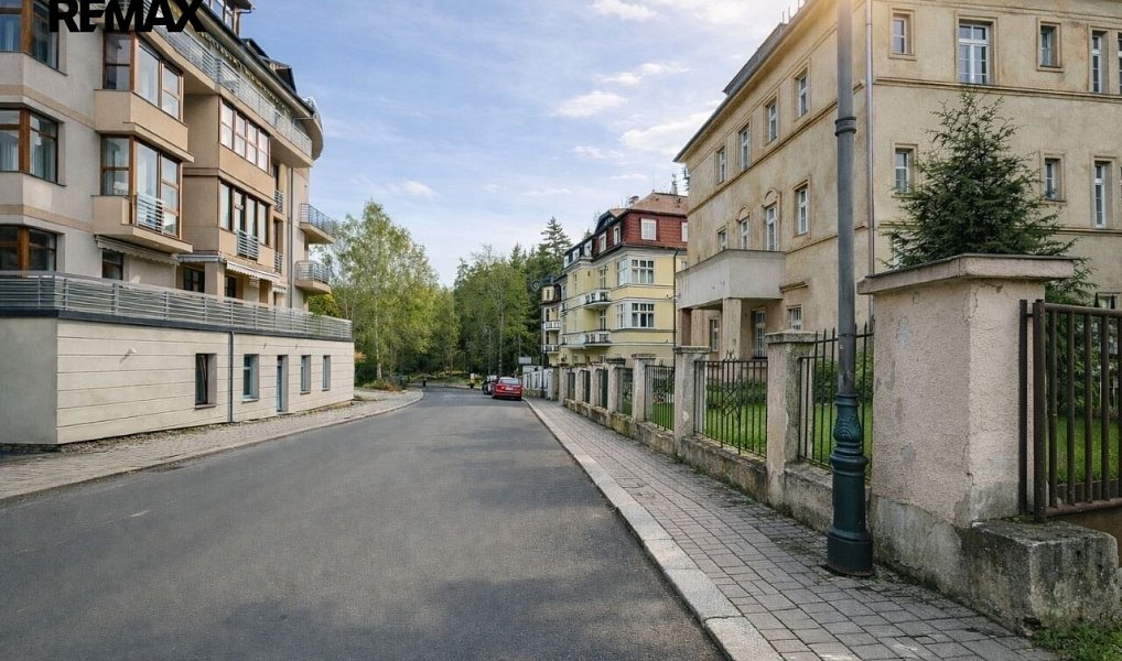 Prodej garáže 25 m2, Karlovy Vary ul. Křižíkova, Karlovy Vary – náhled fotky 2