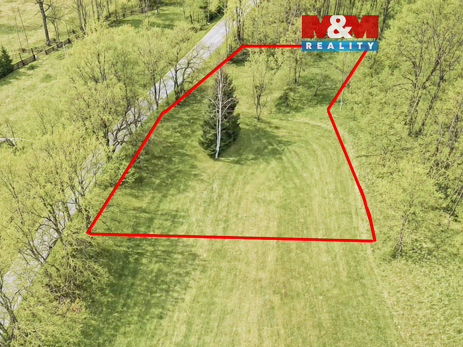 Prodej stavebního pozemku 2 524 m²