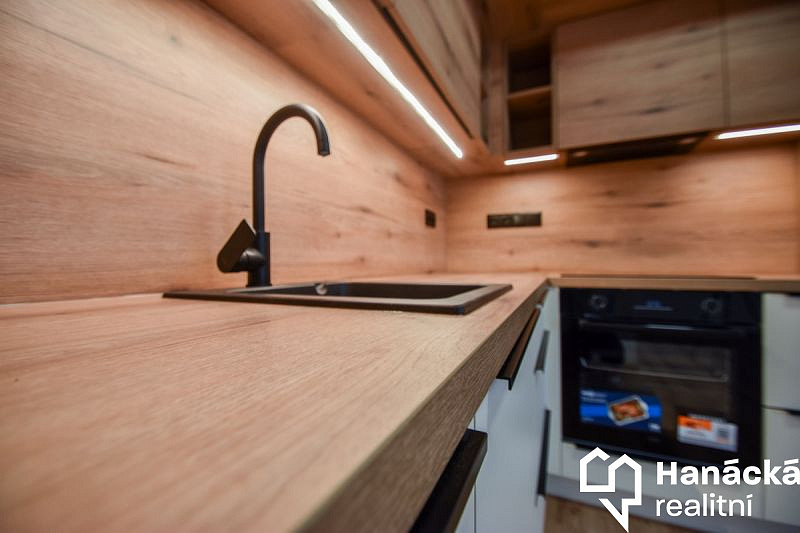 Pronájem bytu 2+kk 62 m² - Więcej