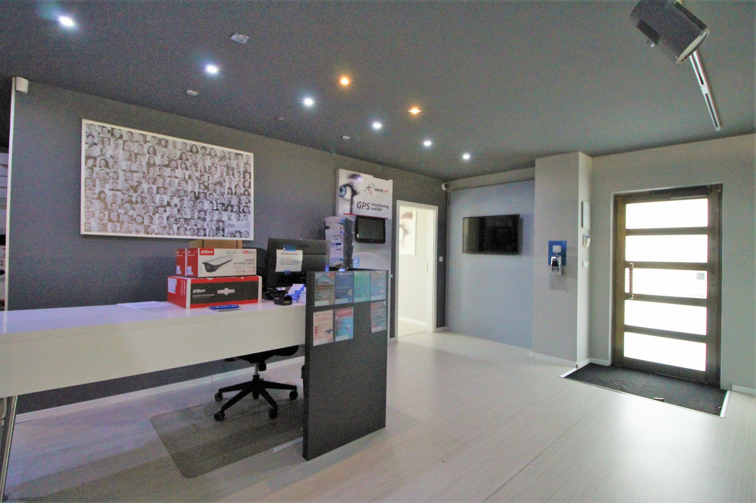 Pronájem obchodních prostor 165 m² — photo 3