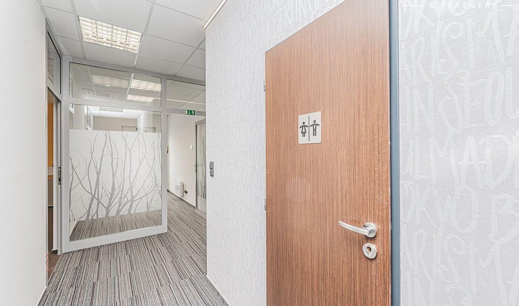 Pronájem kanceláře 18 m², Hradec Králové – náhled fotky 12