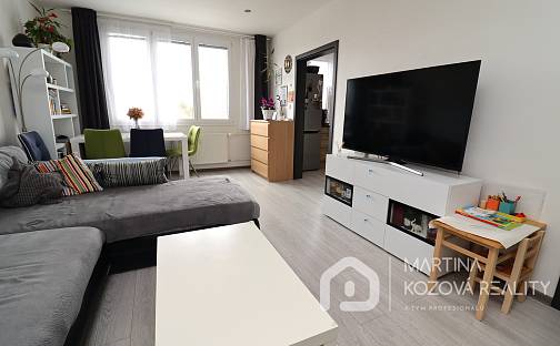 Pronájem bytu 2+1 61 m², Zárubova, Praha 4 - Kamýk