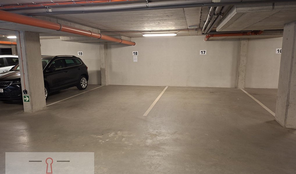 Garážové stání Tišnov, Tišnov – náhled fotky 2