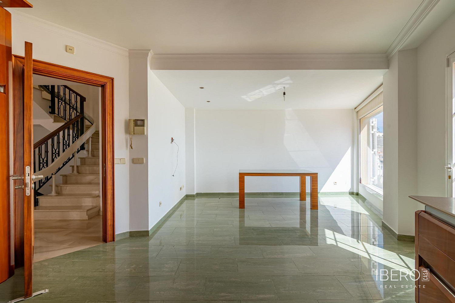 Prodej domu 561 m² s pozemkem 561 m²