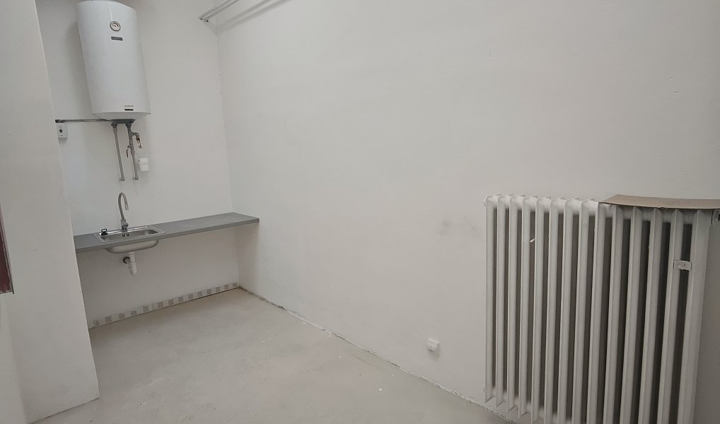 Pronájem obchodních prostor 75 m², Vsetín – náhled fotky 8