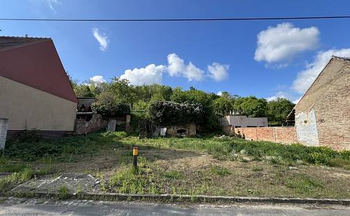 Prodej stavebního pozemku 1 351 m², Milovice, okres Břeclav